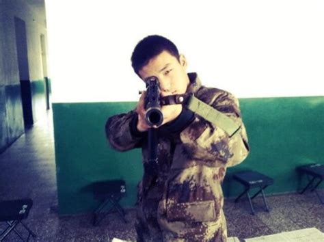 Thumbs Pro Korean Gay