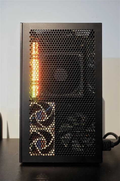 Didn't expect 5800X3D and 3080 Ti FE is possible in a 5.9L case but ...