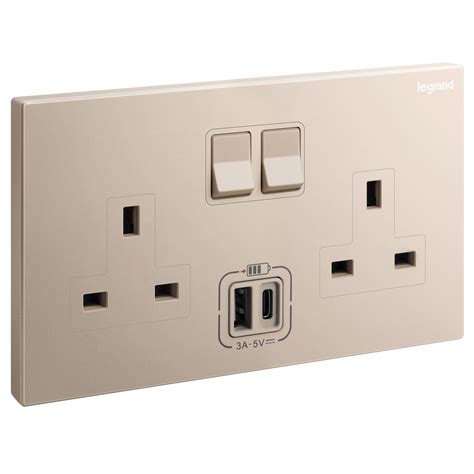 Galion 2 Gang Bs Switched Single Pole Socket Outlet 13a With 3a