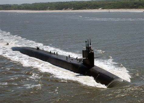 The Us Navy Usn Ohio Class Guided Missile Submarine Uss Florida Ssgn 728 Makes Her Way