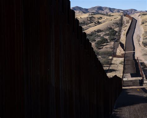 Yuma Arizona Mayor Issues Emergency Over Migrant Releases At Border