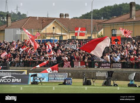 Fans Of Vicenza During Final Playoff Carrarese Calcio Vs L R Vicenza