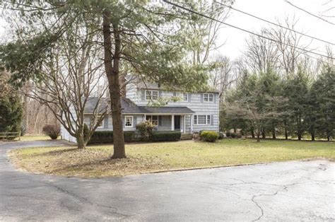 16 Spruce Dr Middletown Nj 07748 Mls 21904330 Redfin