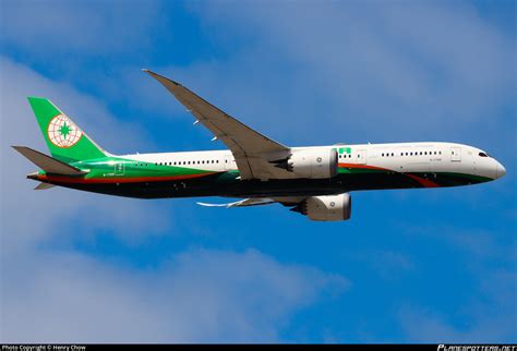 B 17881 EVA Air Boeing 787 9 Dreamliner Photo By Henry Chow ID