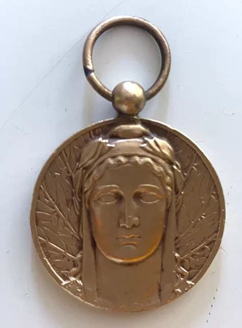 ANCIENNE MÉDAILLE FRANÇAISE ww1 des anciens de la rhenanie de la ruhr