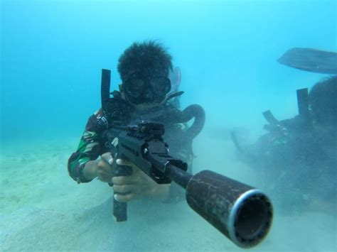 Kopaska Koarmada Iii Latihan Selam Tempur Di Perairan Sorong Sorong News