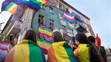 Aufregung In Friedrichshain Queerer Club Lehnt Geplantes Asylheim Ab