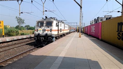 22847 Visakhapatnam Lokmanya Tilak Terminus SF Express Skips Khadavli