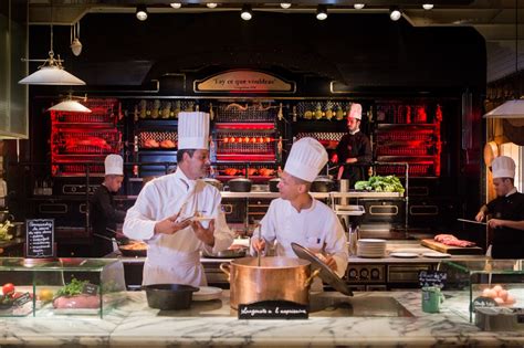 Insolite Les Grands Buffets De Narbonne Au Menu D Une Tude D