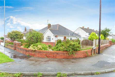 3 Bedroom Semi Detached Bungalow For Sale In Cumberland Avenue