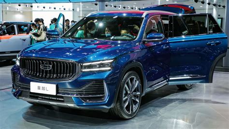 Geely unveils high−end flagship SUV Xingyue L