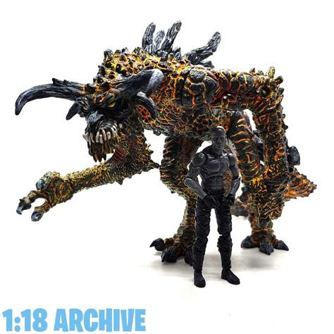 Jabberwocky : Alice in Wonderland by American McGee – 1:18 Action Figure Archive