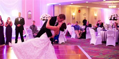 Hilton Lexington/Downtown Hotel Weddings | Get Prices for Wedding ...