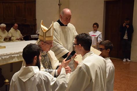 Nuovi Diaconi Per La Chiesa Di Rimini Il Ponte