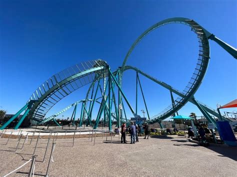 Socal Attractions 360 Emperor Seaworld San Diegos Newest Dive Coaster