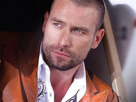 Rafael Amaya Regresa A Telemundo