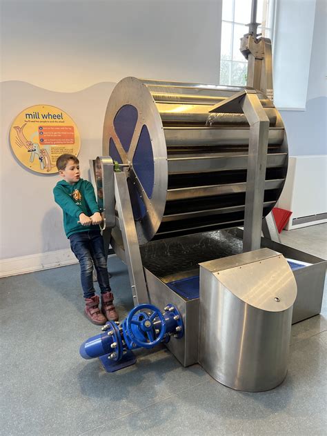 {Edinburgh} Water of Leith Visitor Centre – The Bear & The Fox