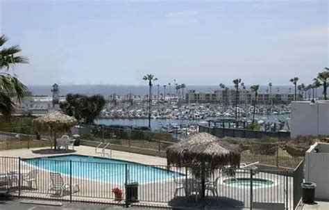 Days Inn Oceanside Near Camp Pendleton Features Ocean View Rooms & Comfortable Suites - SAN DIEGAN