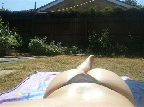 Babe In The Sun Porn Pic