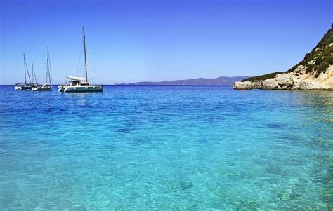 Crociera In Catamarano Con Equipaggio Isole Ioniche Grecia Beblue