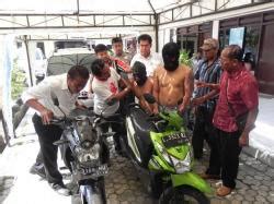 Dua Pencuri Sepeda Motor Dihajar Massa TribunNews