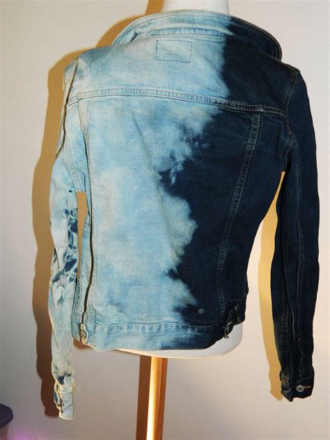 15 Best DIY Denim Jacket Projects To Try