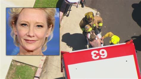 Actress Anne Heche Crashes Car Into Mar Vista Home Fox 32 Chicago