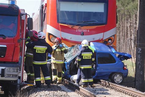 Śmiertelny wypadek na przejeździe kolejowym w Rożnowie pod Obornikami