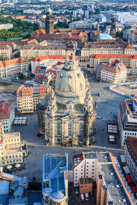 Dresden Aus Der Vogelperspektive Kirchengeb Ude Frauenkirche Dresden