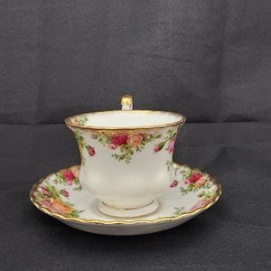 Royal Albert Old Country Roses Teacup And Saucer Vintage English Bone