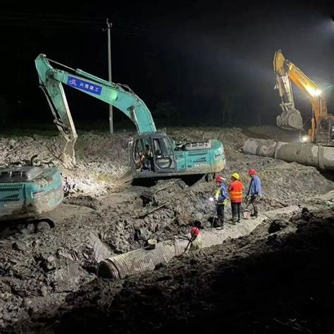 两合水恢复水清岸绿景美 生态修复看兴雅建工的国企担当施工名山抢险