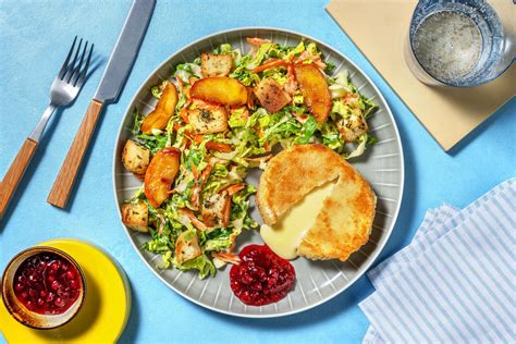 Panierter Camembert Mit Gebratenem Apfel Rezept Hellofresh