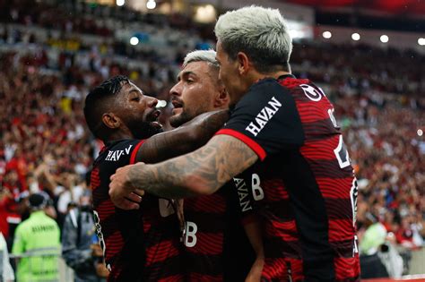 Rodinei Rasga Elogios A Arrascaeta Destaque Do Flamengo