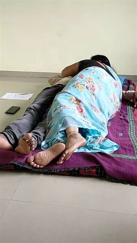 Indian Beautiful Bhabhi Removed Her Saree Free Hd Porn F Xhamster