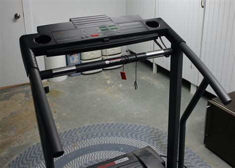 Proform Incline Treadmill with Limited Edition EKG Grip Pulse Bar | EBTH