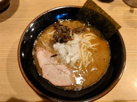 『豚骨醤油ﾗｰﾒﾝ¥750ﾗｲｽｻｰﾋﾞｽ』柴田商店のレビュー ラーメンデータベース