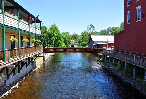 Most Charming River Towns In The Adirondack Mountains To Visit In