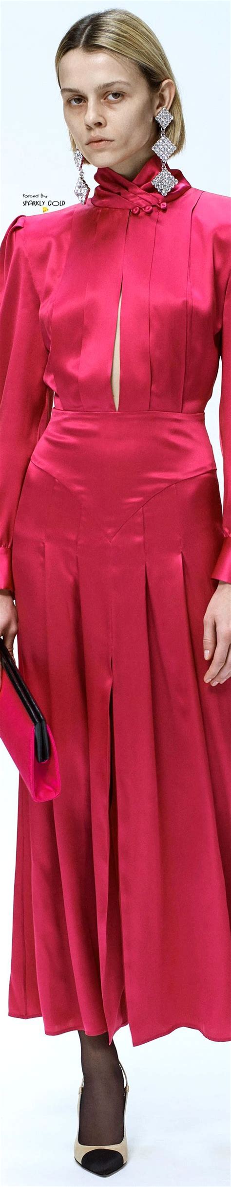 Alessandra Rich Fall 2018 RTW Moda Fucsia Fresas