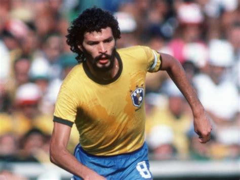 The 10 greatest Brazilian footballers of all time | Football Whispers