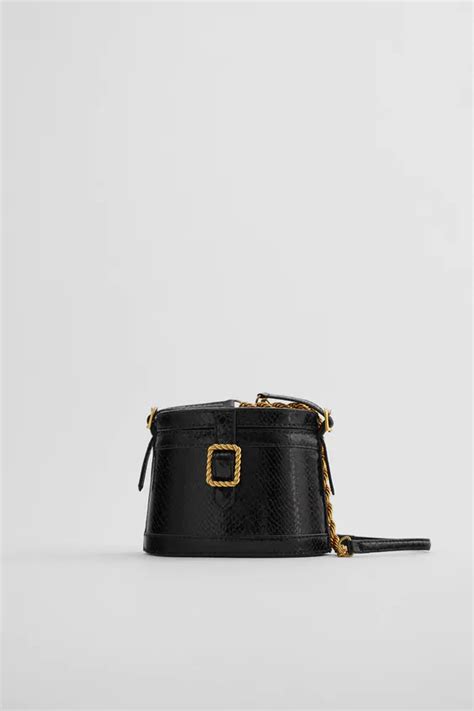 Женские сумки | ZARA Украина | Bags, Zara bags, Fur shoulder bag
