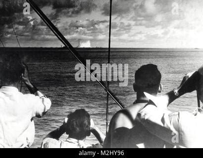 Baker Nuclear Test Blast At Bikini Atoll Stock Photo Alamy