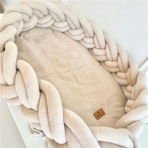 Dubbel Vlecht Babynestje Nude BabyRace