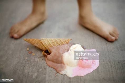 Dropped Ice Cream Feet Imagens E Fotografias De Stock Getty Images