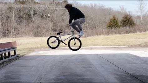 Bmx Street How To Bunny Hop Tailwhip Youtube