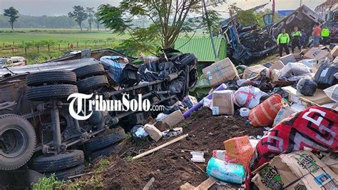 Breaking News Kecelakaan Beruntun Di Tol Semarang Solo 6 Orang Tewas