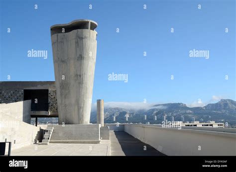 Dachterrasse Und Beton Abluftschacht Der Unit D Habitation Oder Der