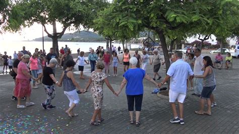 Ballada De Sardanes Hospitalet Del Infant Amb La Cobla Contempor Nea