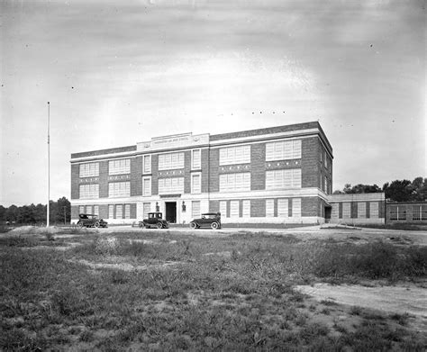 Take a Look at Washington & Lee High School in 1916