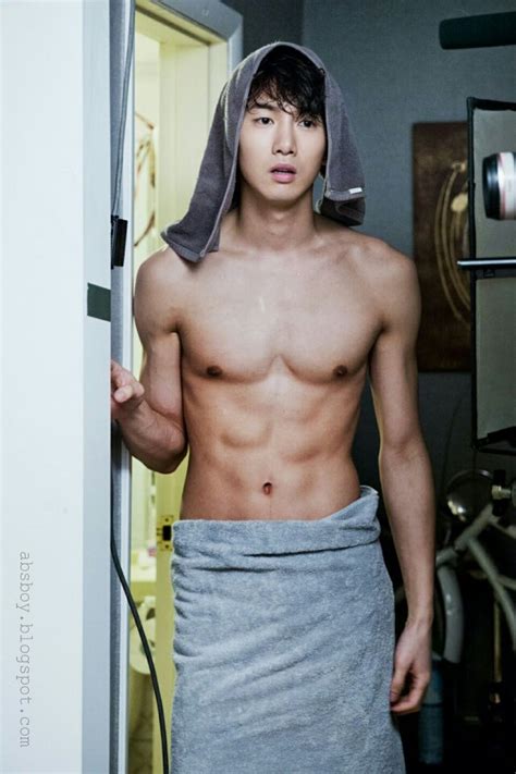 Cute Korea Guy Abs