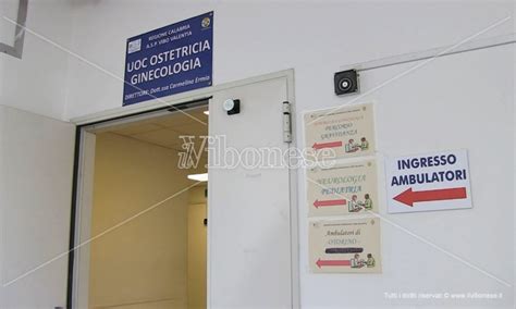 Ospedale Di Vibo Crolla Il Controsoffitto Del Reparto Di Ostetricia E